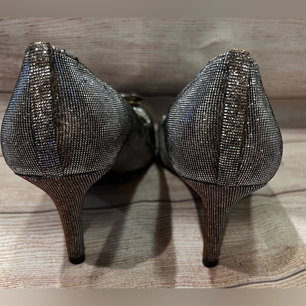 Stuart Weitzman Shoe Size 6 Gold Fabric Shimmer Open Toe Bow Pumps - Picture 4 of 5